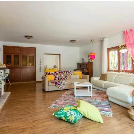 Chez Moi Orange منزل للإقامة إل كامبيلو